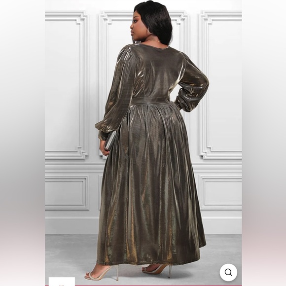 Beautiful formal gown - Picture 3 of 4